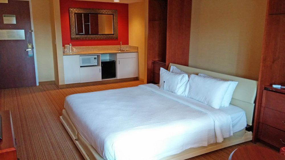 Hotel Courtyard By Marriott Boston Brookline Zewnętrze zdjęcie
